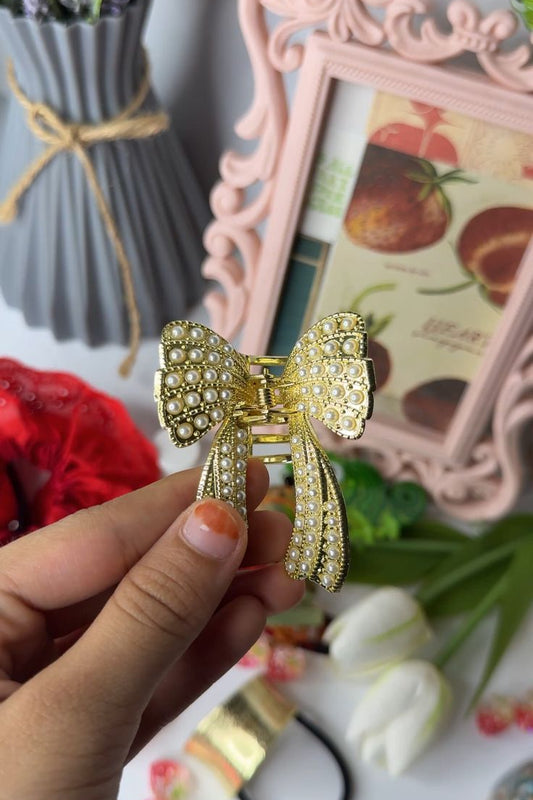 🎀 Pearlcore Bow Clip – Sparkling Pearl Hair Accessory | Prep School Glam