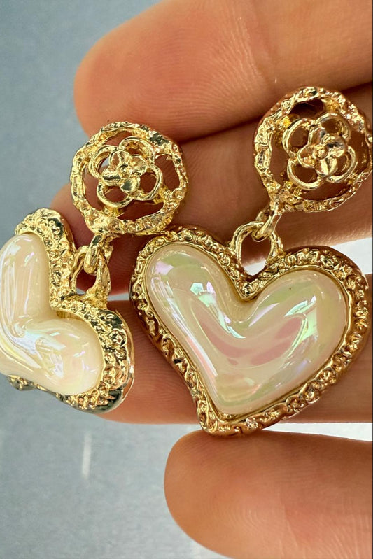 💛 Vintage Hearts – Pearl Heart Earrings | Timeless Glam